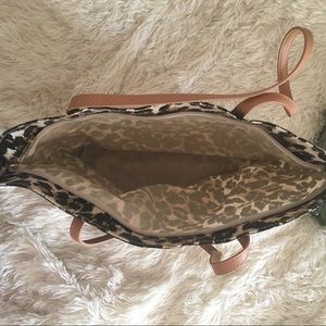 Bath and Body Works Bags - Cheetah Print Tote! Bath and Body Works Bags - Cheetah Print Tote!
